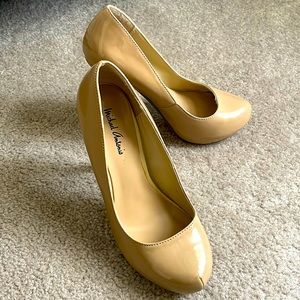 Michael Antonio Nude Almond Toe Pumps